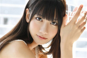 爱上海：上海的国际贸易对国内消费的影响